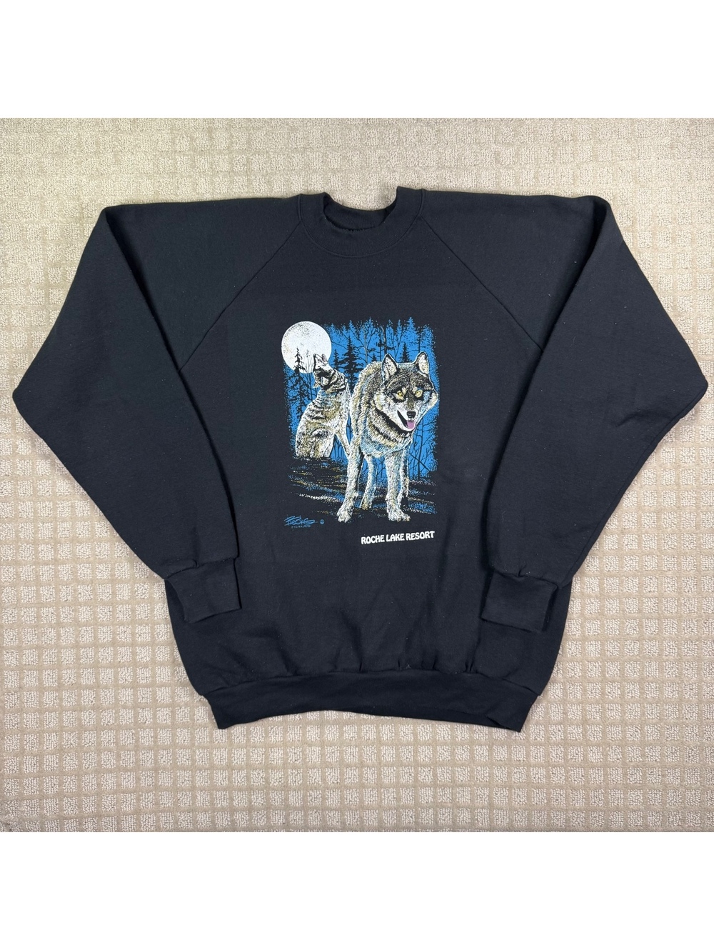 Black wolf graphic crewneck sweatshirt size XL